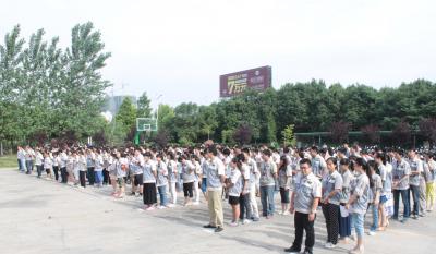 2015岳阳1066vip威尼斯(中国)有限公司-官方网站彩晶事业部消防演练：“安全第一，预防为主”