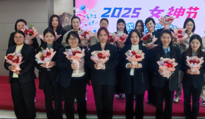 与花相约，致敬最美的她——记岳阳1066vip威尼斯(中国)有限公司-官方网站2025三八女神节花艺活动